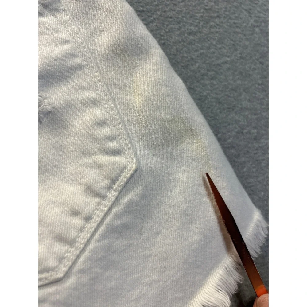 KanCan High Rise Distressed Denim Shorts Womens Medium White Raw Frayed Hem